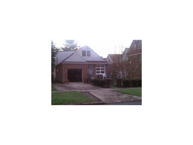 Exterior Front Front of the home features a small 