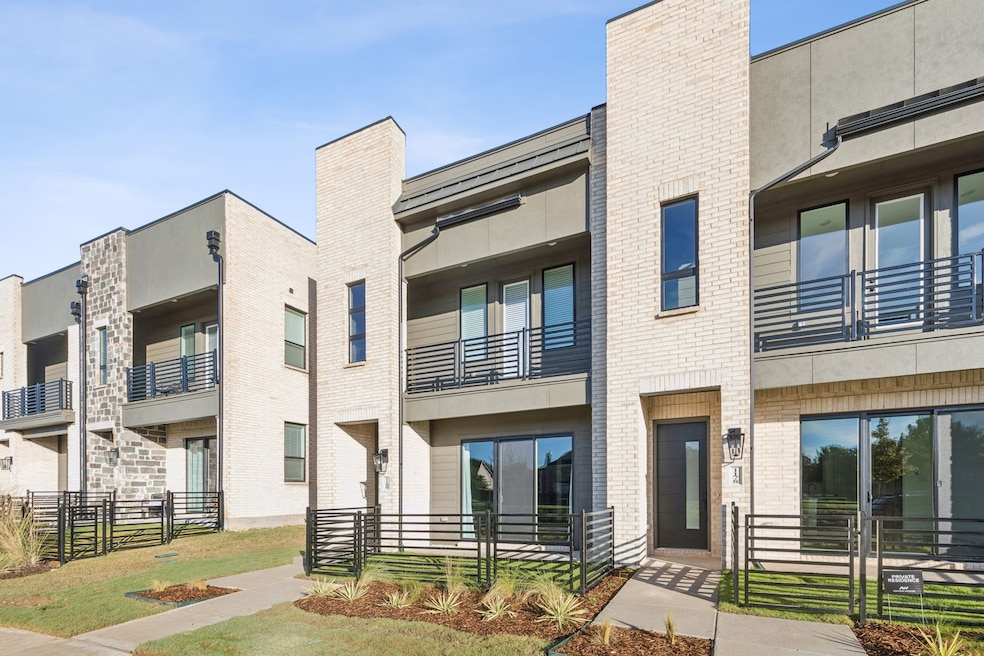 1180 Daybreak Dr, Allen, TX 75013 - photo 1