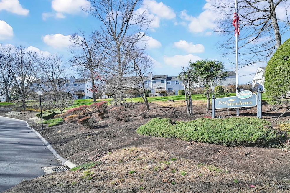 1 Hunters Run, Cromwell, CT 06416 - photo 1