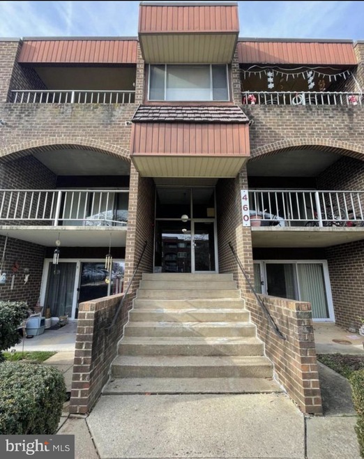 460 Girard St unit 304, Gaithersburg, MD 20877 - photo 1