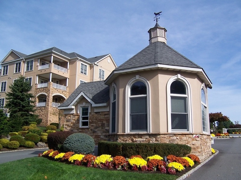 4302 Cleveland Ln unit 302, Rockaway, NJ 07866 - photo 1