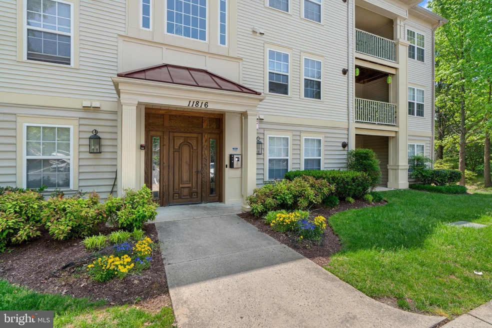 11816 Eton Manor Dr unit 202, Germantown, MD 20876 - photo 1