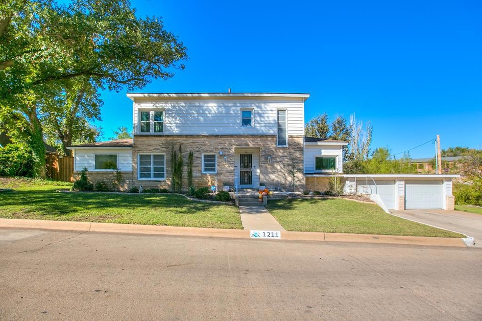 Under Contract $399,900