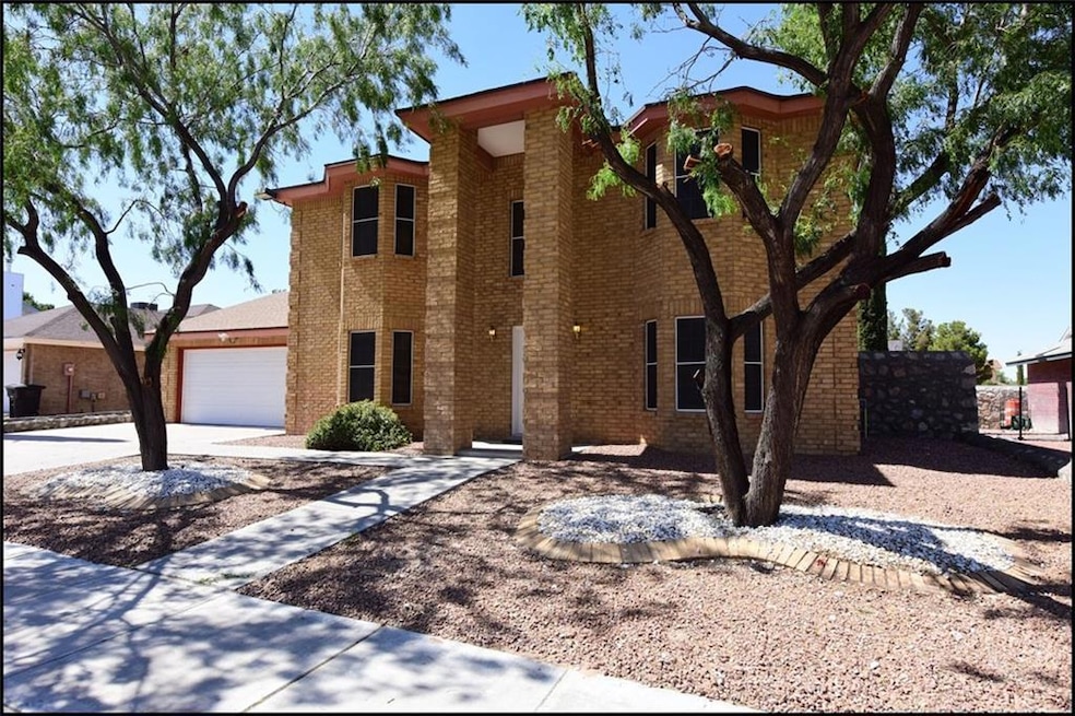 14013 Jeweled Desert Dr, Horizon City, TX 79928 - photo 1