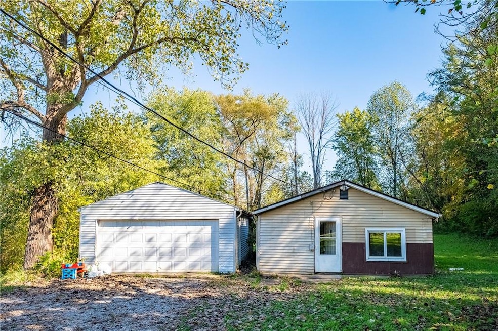 521 N 500 W, Columbus, IN 47201 - photo 1