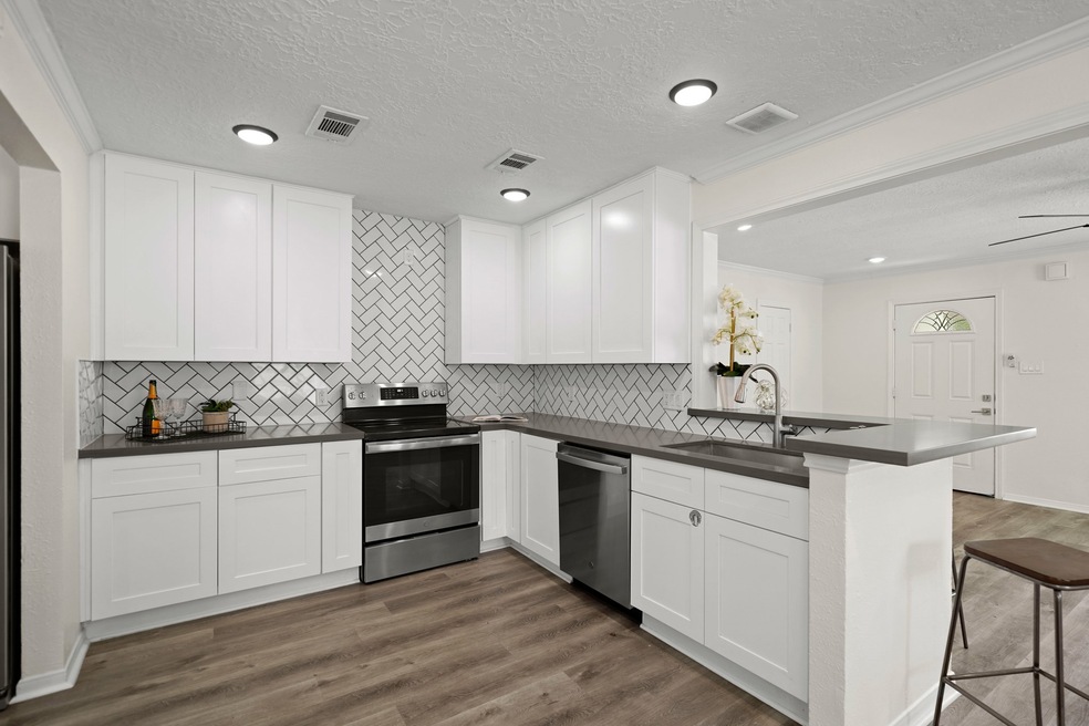 4931 Culmore Dr, Houston, TX 77021 - photo 1