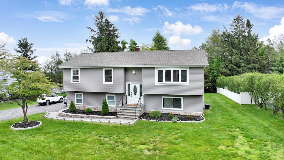 Sold $800,000 • Co-Listing Agent