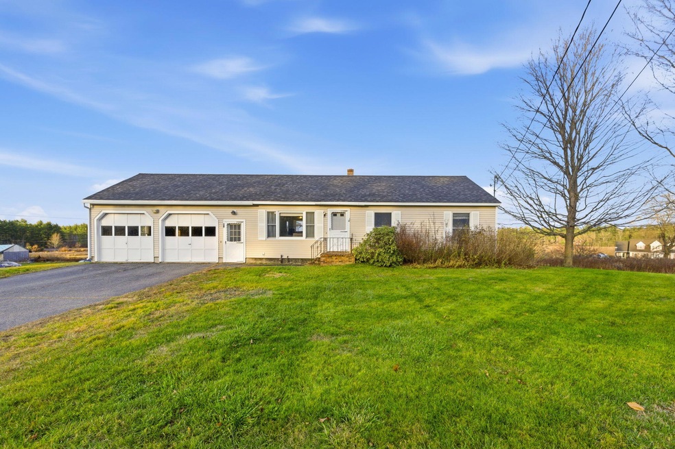 233 Wells St, North Berwick, ME 03906 - photo 1