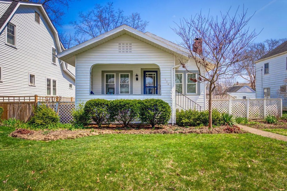 862 S Cassingham Rd, Columbus, OH 43209 - photo 1