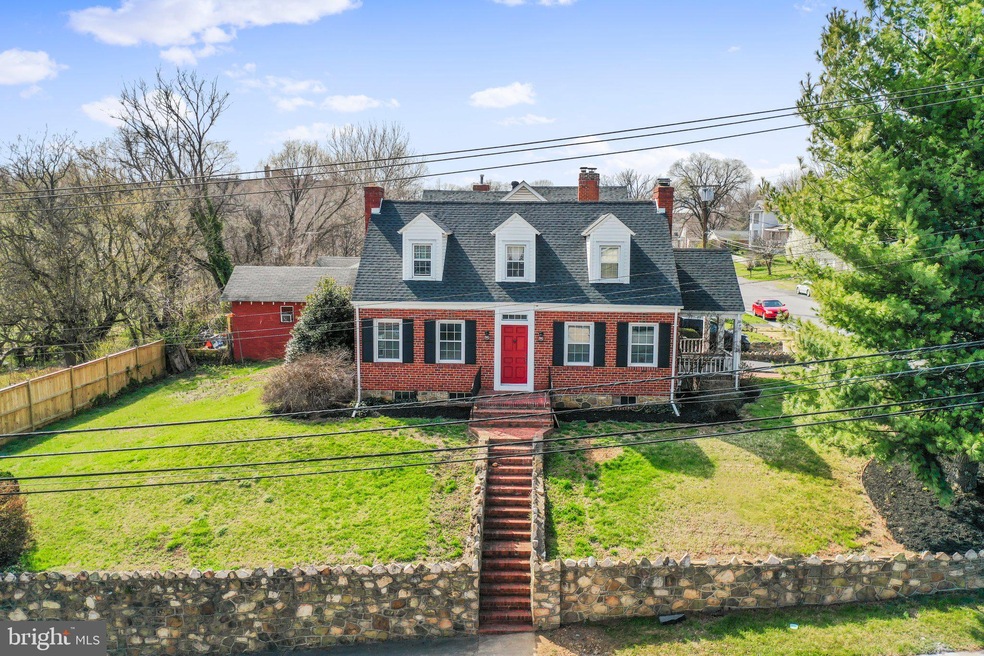 1018 N Royal Ave, Front Royal, VA 22630 - photo 1