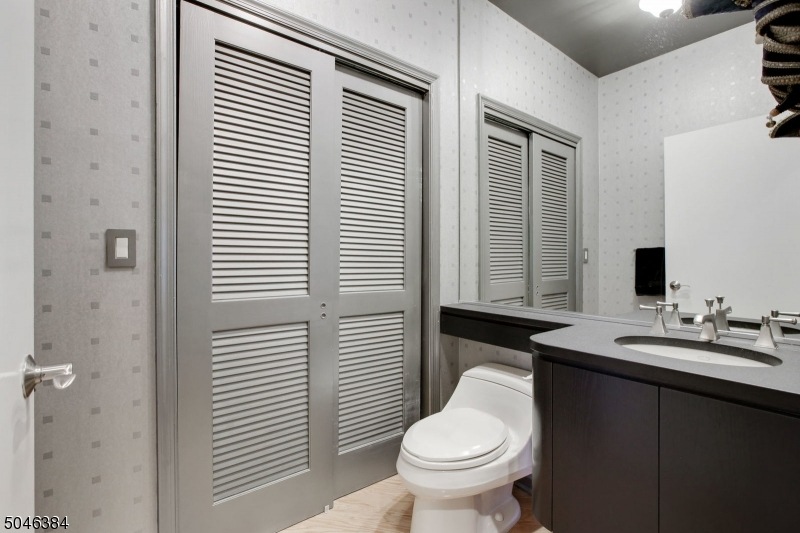 1408 Pointe Gate Dr, Livingston, NJ 07039 - photo 1