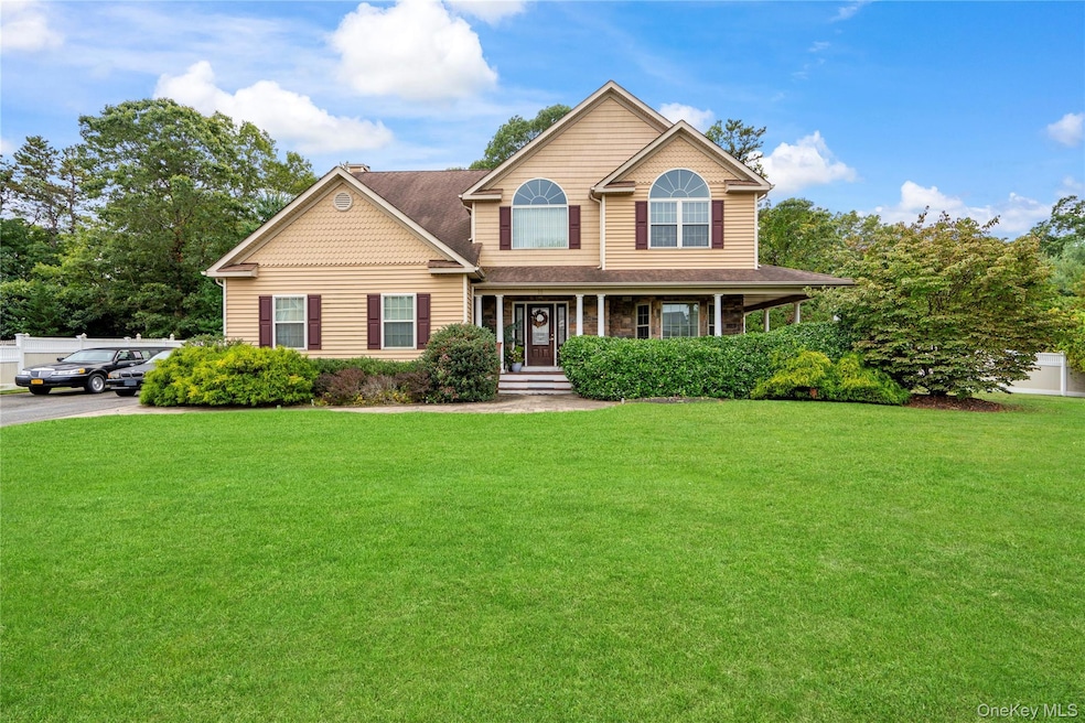 22 Southview Cir, Lake Grove, NY 11755 - photo 1