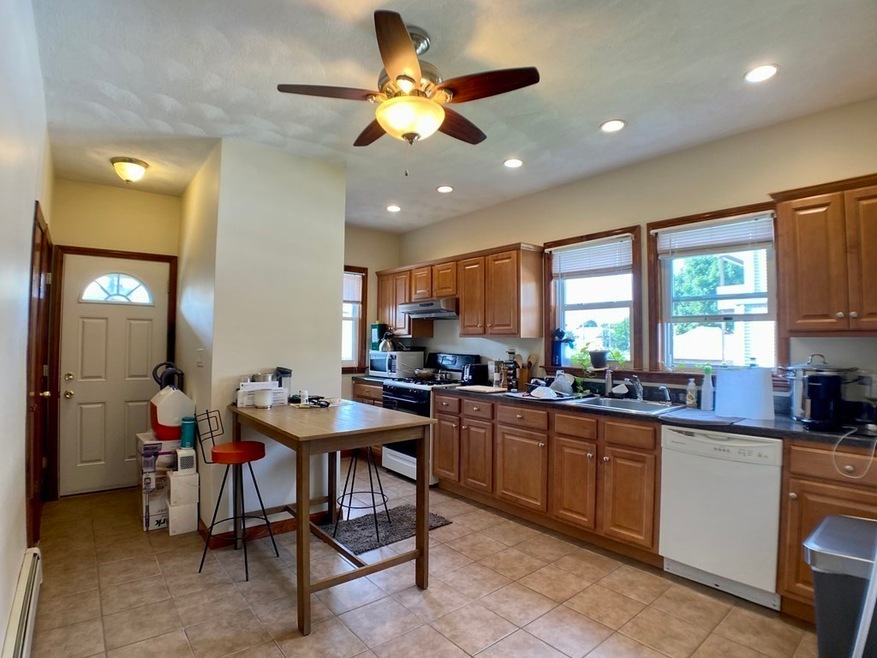 93 W Quincy St unit 1, Somerville, MA 02144 - photo 1