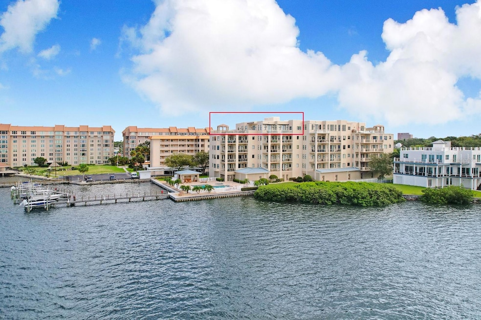 600 Edgewater Dr Unit 601, Dunedin, FL 34698 MLS MFRU8211610