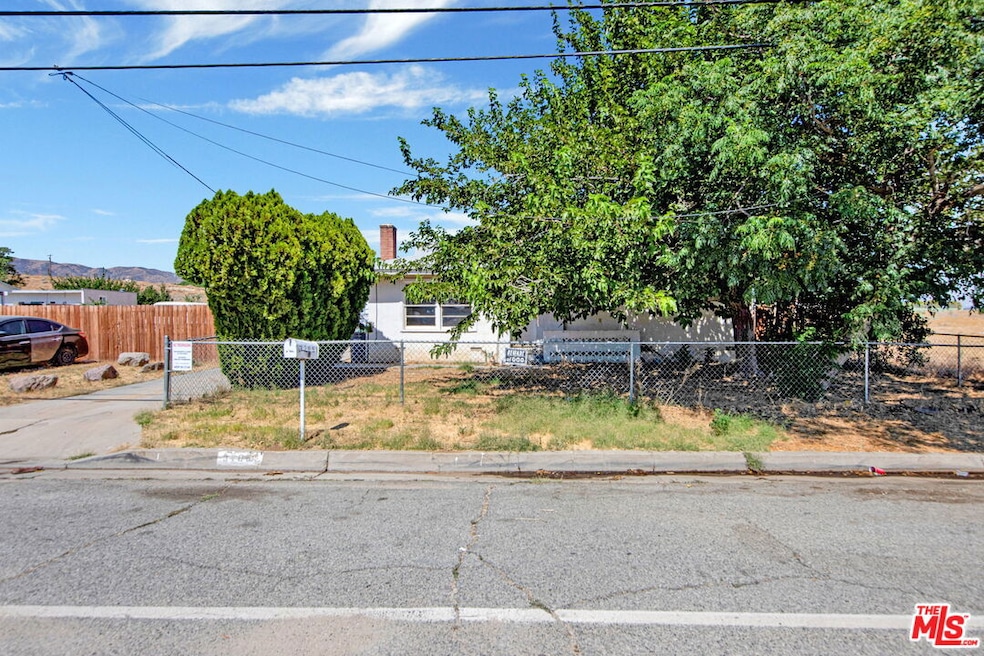 37851 5th St E, Palmdale, CA 93550 - photo 1