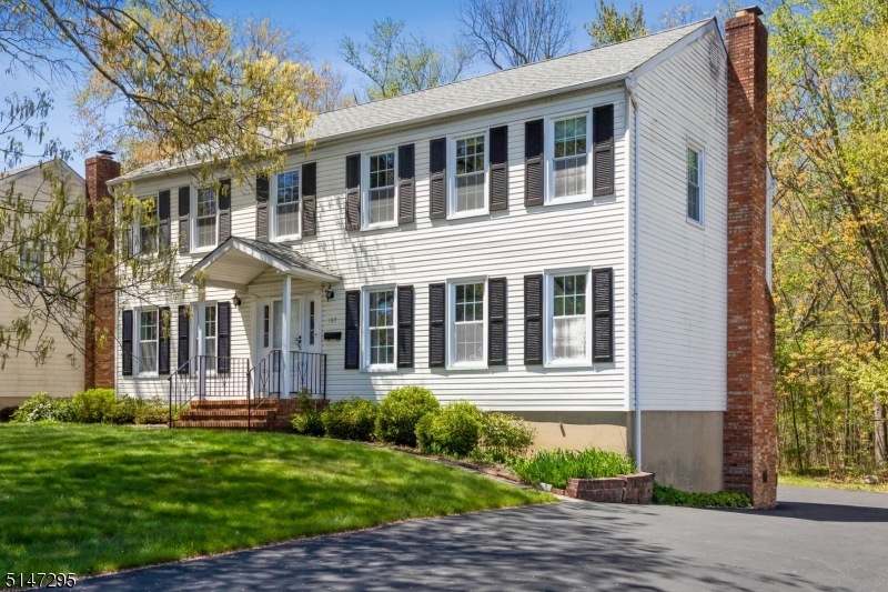 197 N Livingston Ave, Livingston, NJ 07039 - photo 1