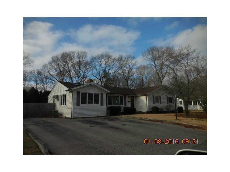 52 Ashwood Cir, Warwick, RI 02886 - photo 1