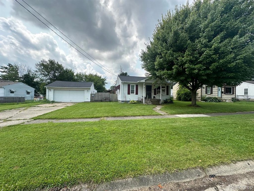 4013 Blackington Ave, Flint, MI 48532 - photo 1