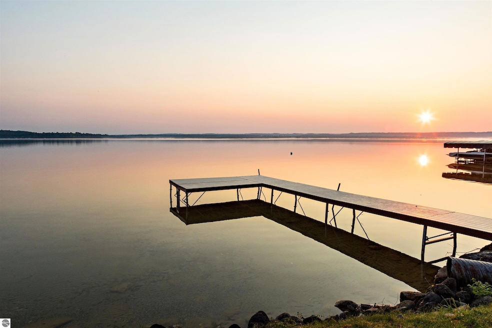 For Sale $1,599,000 • Co-Listing Agent