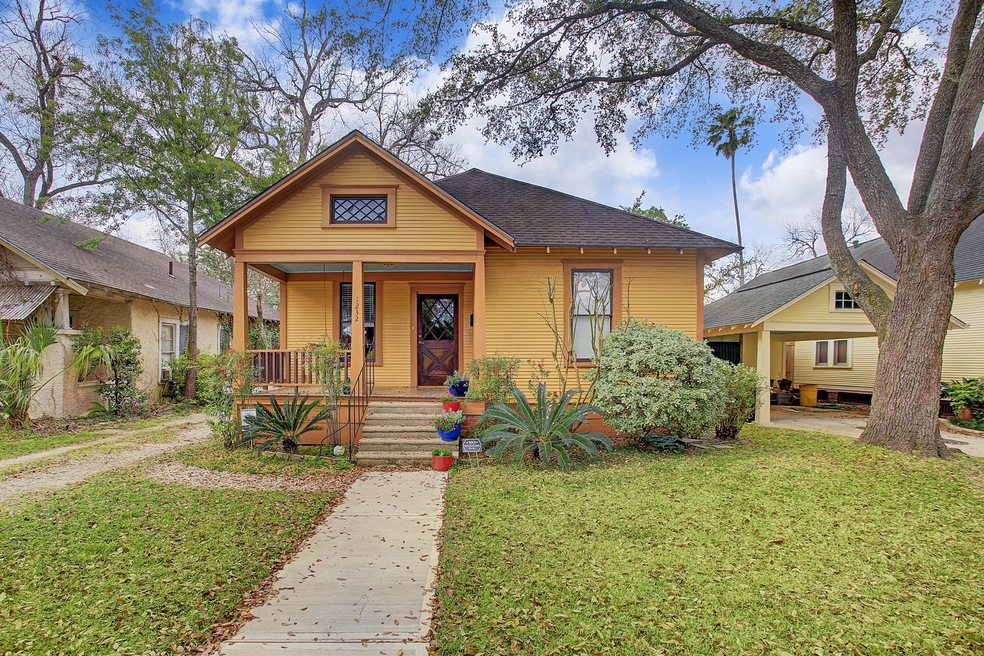 1232 Columbia St, Houston, TX 77008 - photo 1