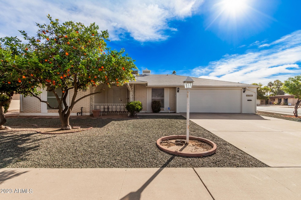 10215 W Cinnebar Ave, Sun City, AZ 85351 - photo 1