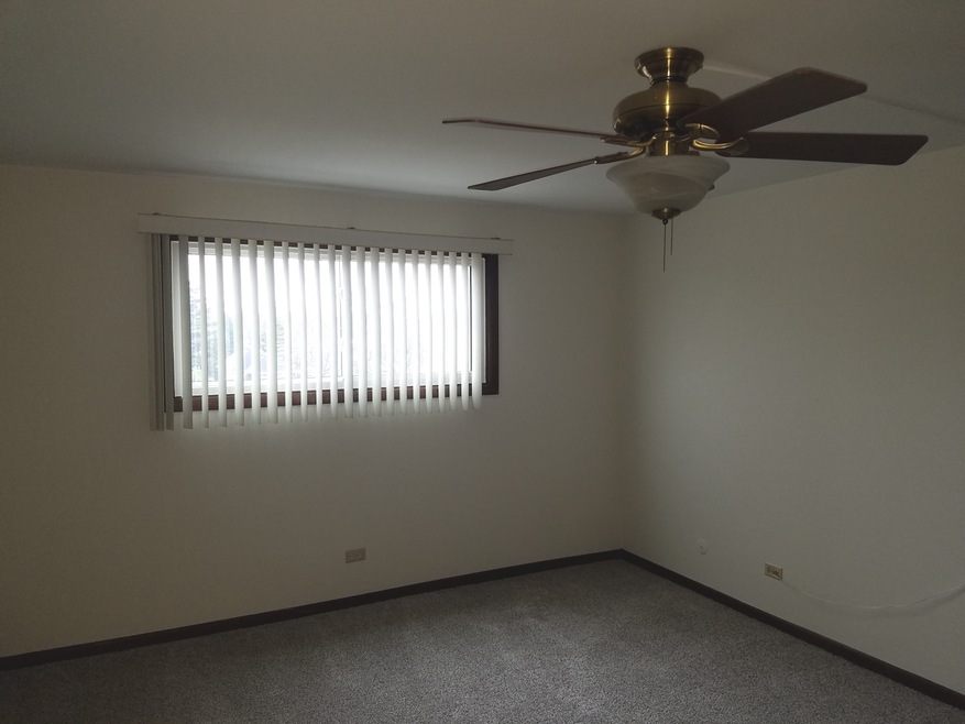 1623 Ashland Ave unit 5E, Des Plaines, IL 60016 - photo 1