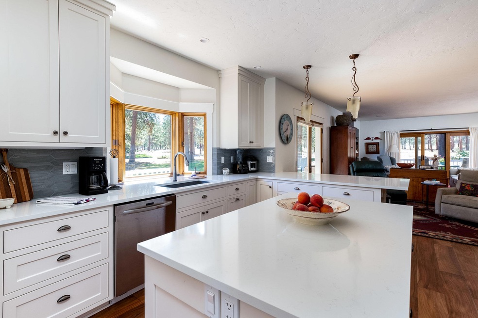60701 WIllow Creek Loop-5