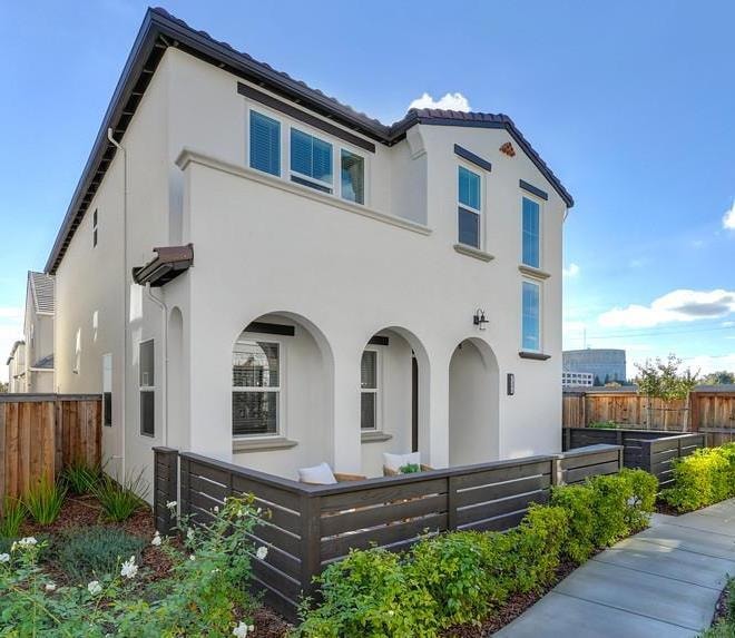 Pending $730,000 • Co-Listing Agent