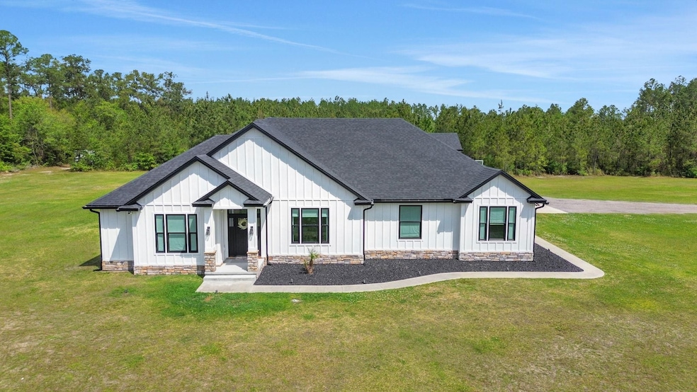 For Sale $917,000