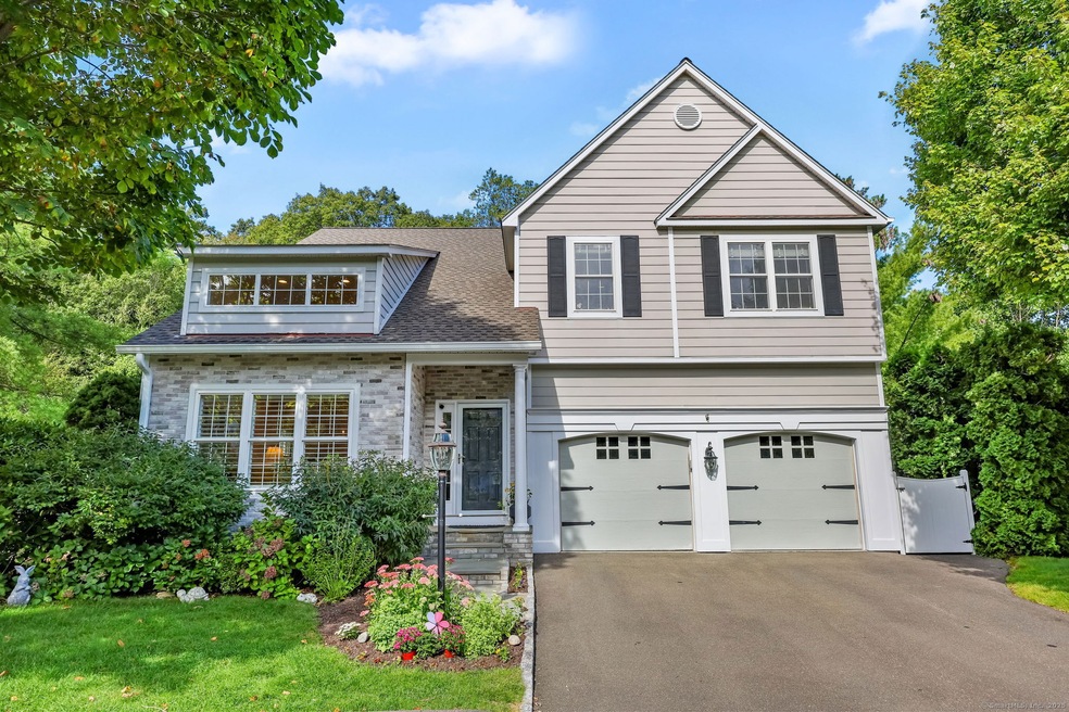 Sold $1,315,000 • Co-Listing Agent