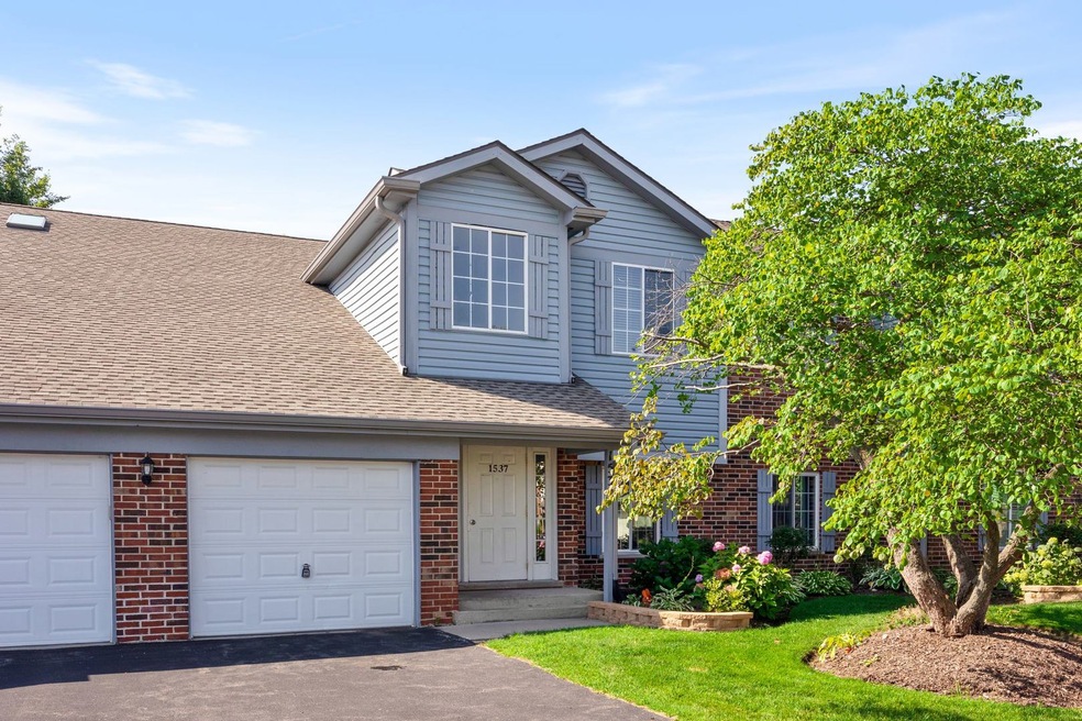 1537 Commodore Ct unit 4, Schaumburg, IL 60193 - photo 1