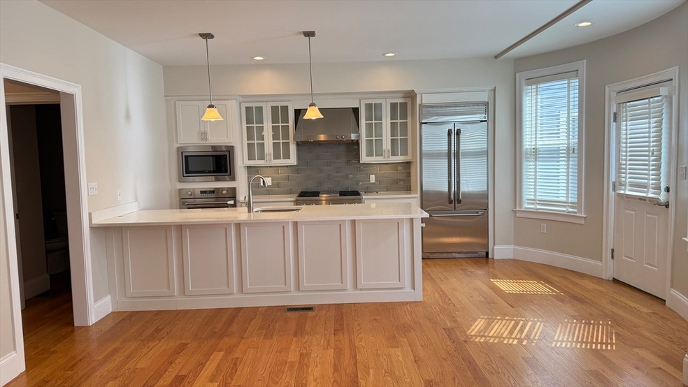 139 Summer St unit 1, Somerville, MA 02143 - photo 1