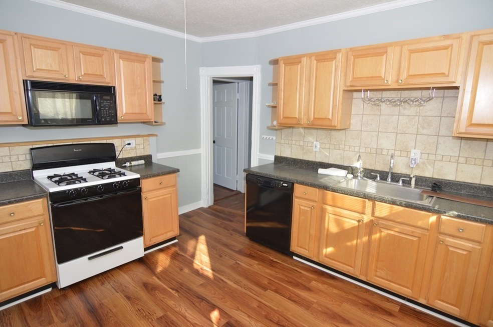 37 Waverly St unit 37, Brighton, MA 02135 - photo 1