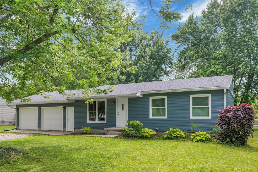 1-web-or-mls-2925 Craven Dr-101