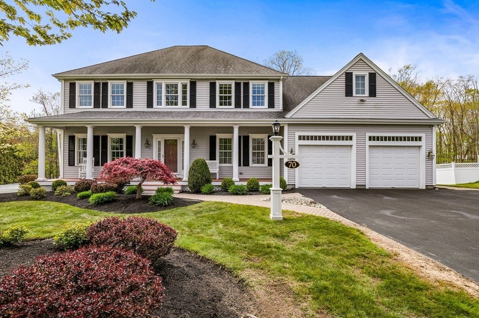 70 Crabtree Ln, Abington, MA 02351 - photo 1