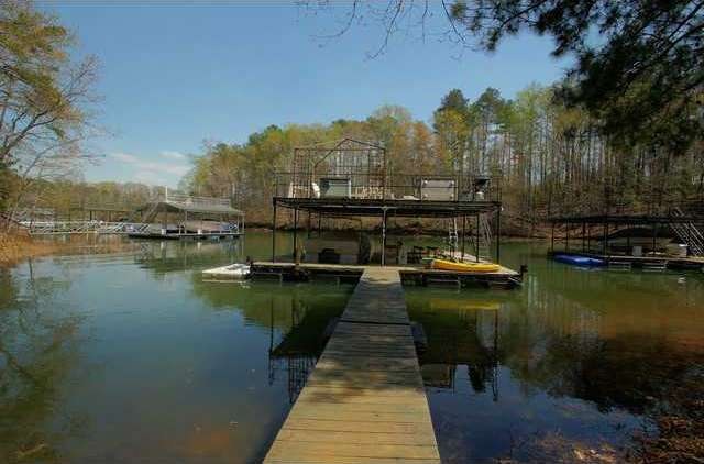 Waterfront/Dock/Pier.