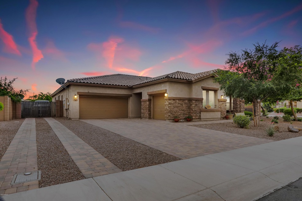 18009 W Montecito Ave, Goodyear, AZ 85395 - photo 1