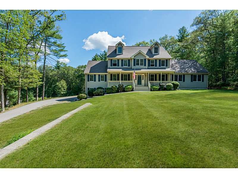 15 Hart Pond Dr, North Smithfield, RI 02896 - photo 1