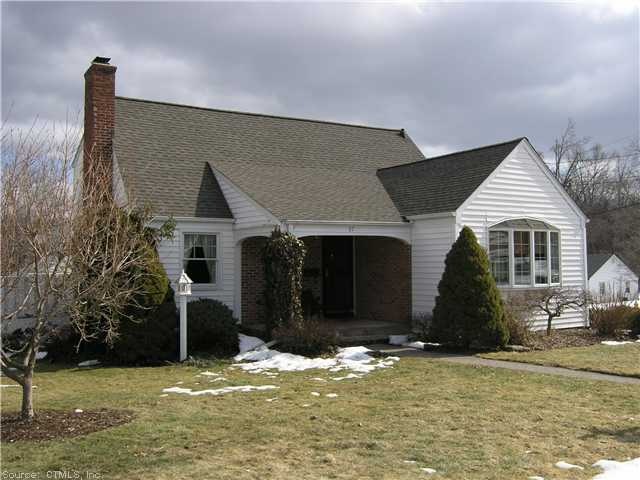 87 Valley View Dr, Wethersfield, CT 06109 - photo 1