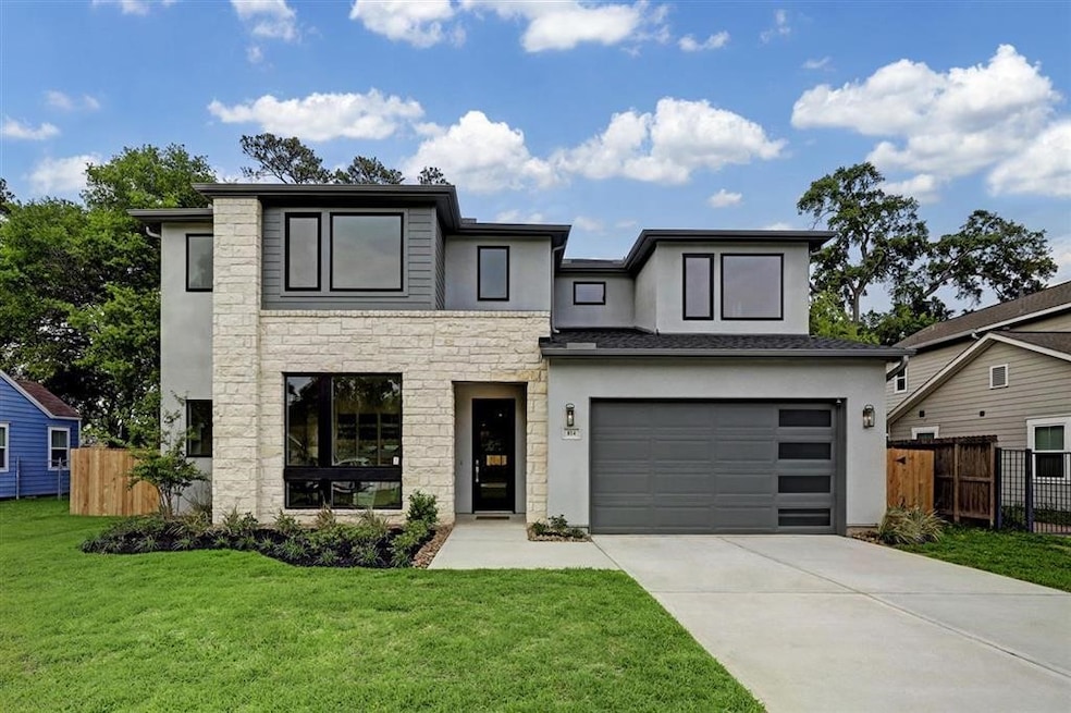 814 W 31st St, Houston, TX 77018 - photo 1