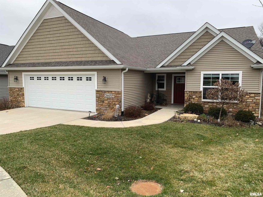 2643 Pheasant Creek Cir, Davenport, IA 52807 - photo 1