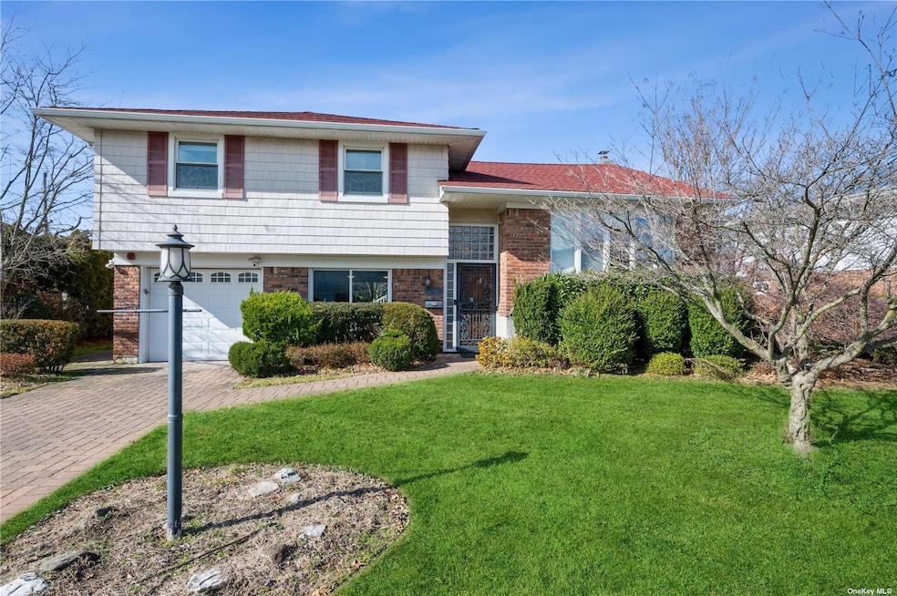 324 Grange St, Franklin Square, NY 11010 - photo 1