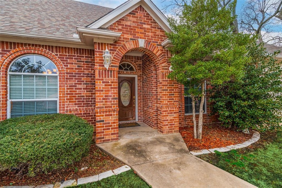 Beautiful custom home in Washington Place Sub-division