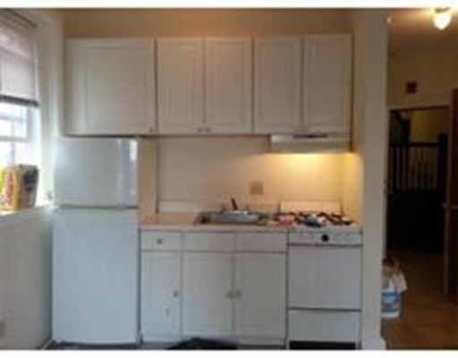 671 Beach St unit 12, Revere, MA 02151 - photo 1