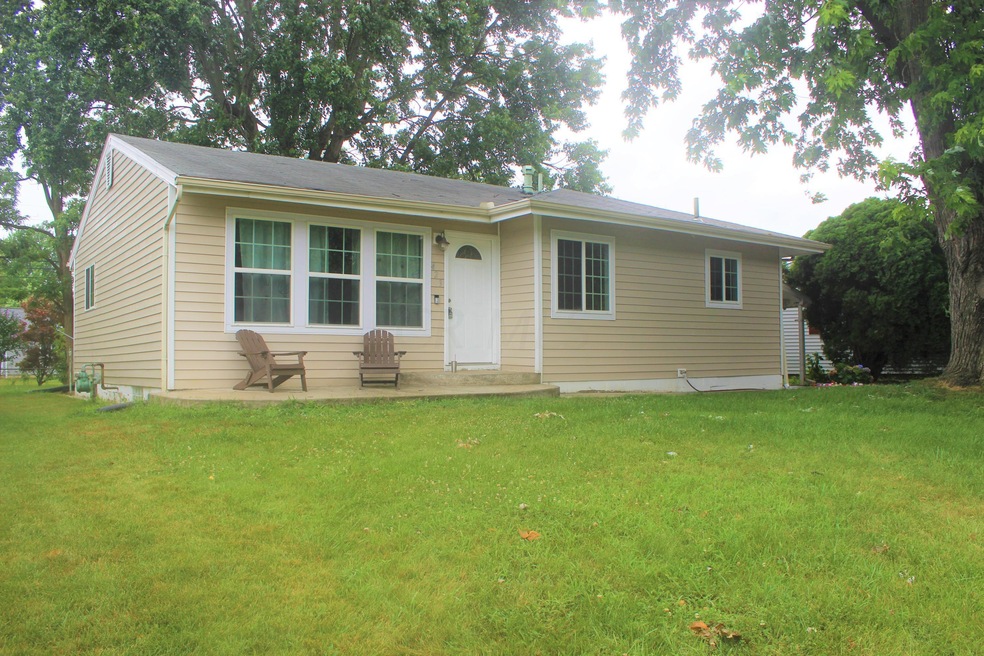 423 Bernhard Rd, Columbus, OH 43213 - photo 1