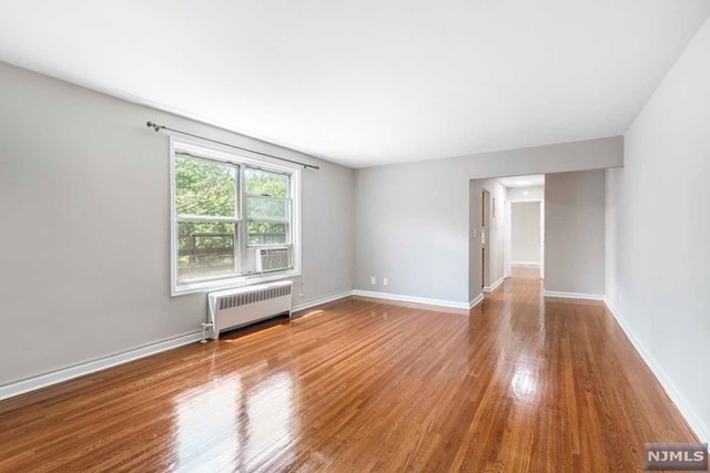 2340 Linwood Ave unit 5F, Fort Lee, NJ 07024 - photo 1