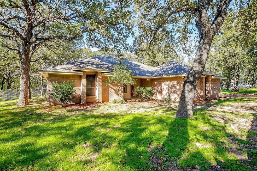 108 Sanchez Creek Ct, Weatherford, TX 76088 - photo 1