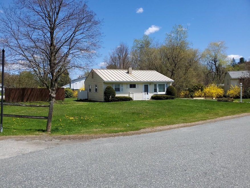 9 Highlandview Rd, Claremont, NH 03743 - photo 1