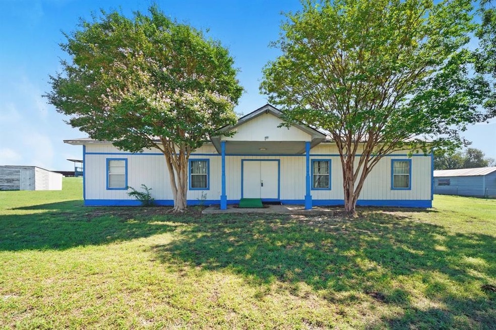 5085 Tin Top Rd, Weatherford, TX 76087 - photo 1