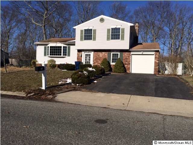 21 Country Club Blvd, Little Egg Harbor Township, NJ 08087 - photo 1